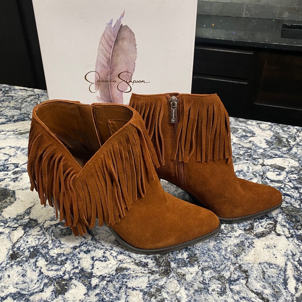 Brand new Jessica Simpson fringe booties